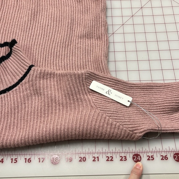 THYME & HONEY NWT Pink/Black Bow Ruffle Cuff Mock Neck Boho/Cottage Sweater S - Picture 14 of 15